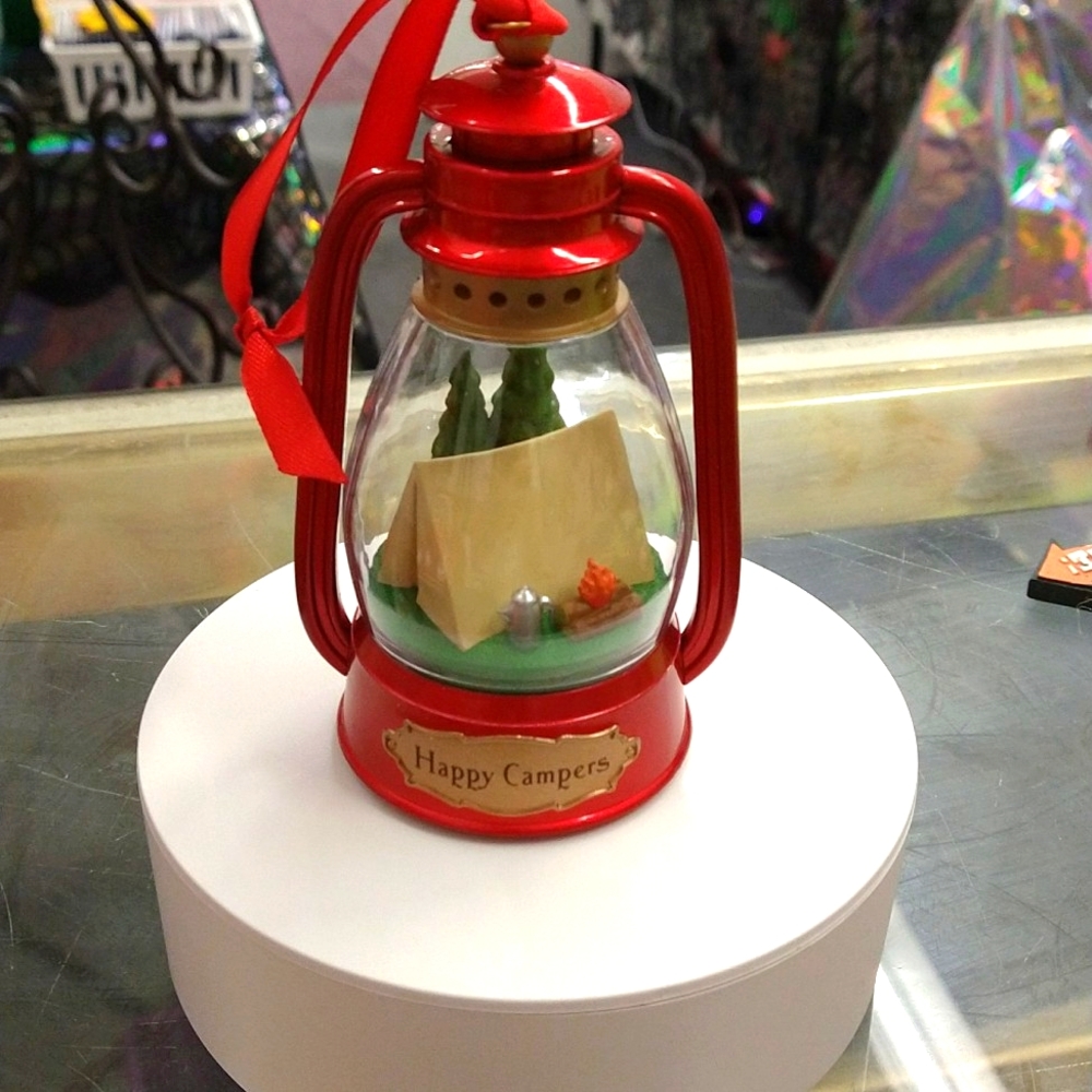 Hallmark Ornament 2016 Happy Campers